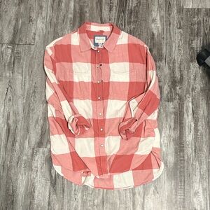 American Eagle Outfitters Coral and White Plaid Shirt
